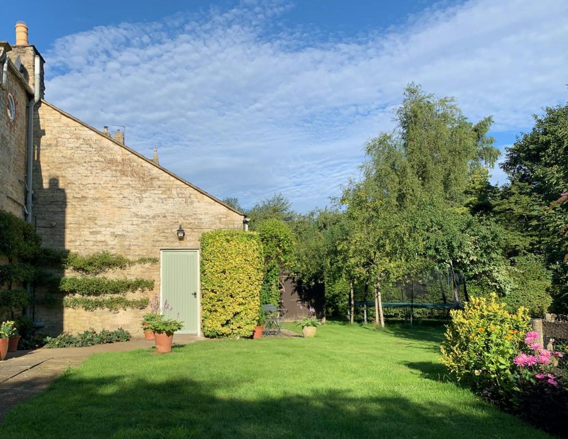 Garden Barn Villa Farthinghoe Exterior photo